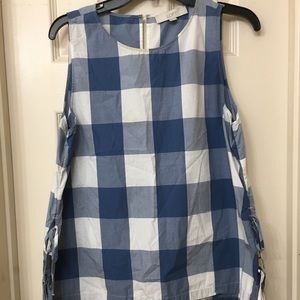 Checkered pattern tank